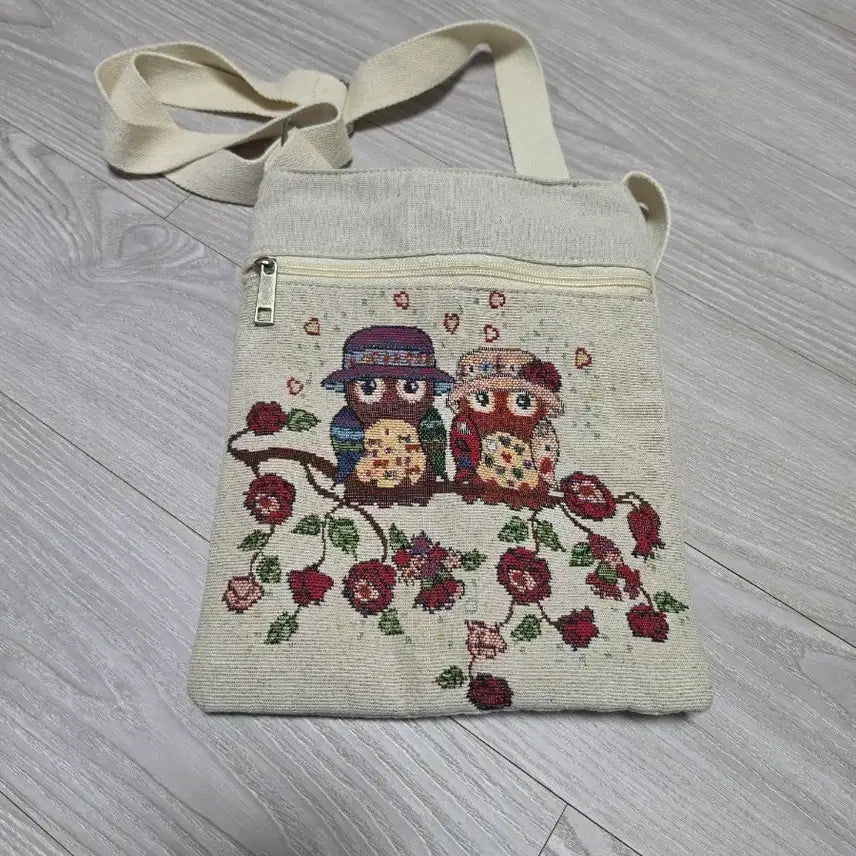[BUNJANG] Owl Pattern Crossbody Bag (New) / 귀여운 부엉이패턴 크로스백 가방(새상품)