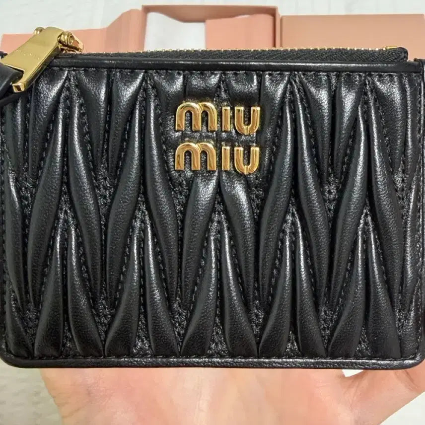 [BUNJANG] Miu Miu Matelassé Card Holder / 미우미우 마테라쎄 카드지갑 (새상품)