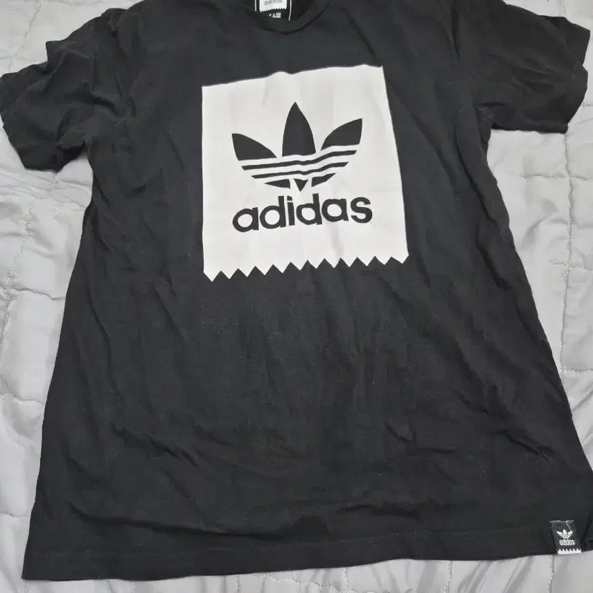 [BUNJANG] Adidas Short Sleeve T-Shirt Black (M) / 아디다스 반팔 티셔츠 블랙(M)
