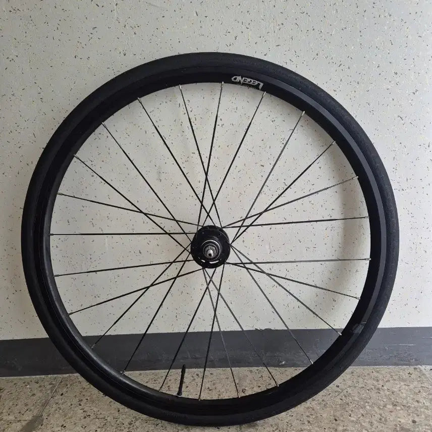[BUNJANG] Legend Rear Wheel with Tire / 레전드 리어 휠