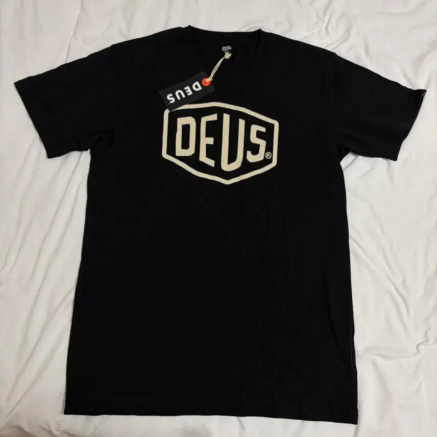 [BUNJANG] Deus Ex Machina Half-Sleeve T-Shirt M / 데우스 반팔 M