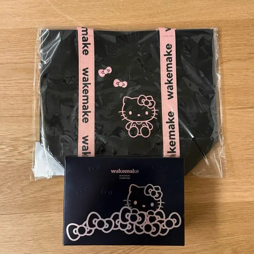 [BUNJANG] WAKEMAKE Hello Kitty Warm Tone Eyeshadow Kit / 웨이크메이크 헬로키티 키트 웜톤 세트
