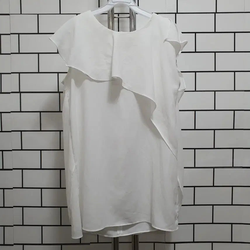 [BUNJANG] Sleeveless Blouse / 노-111 민소매 블라우스