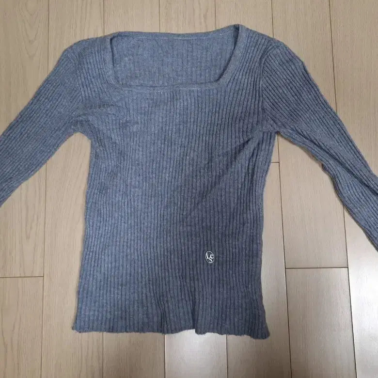 [BUNJANG] Rib Knit Square Neck Long Sleeve T-Shirt - Grey / 니트 스퀘어넥 긴팔 그레이