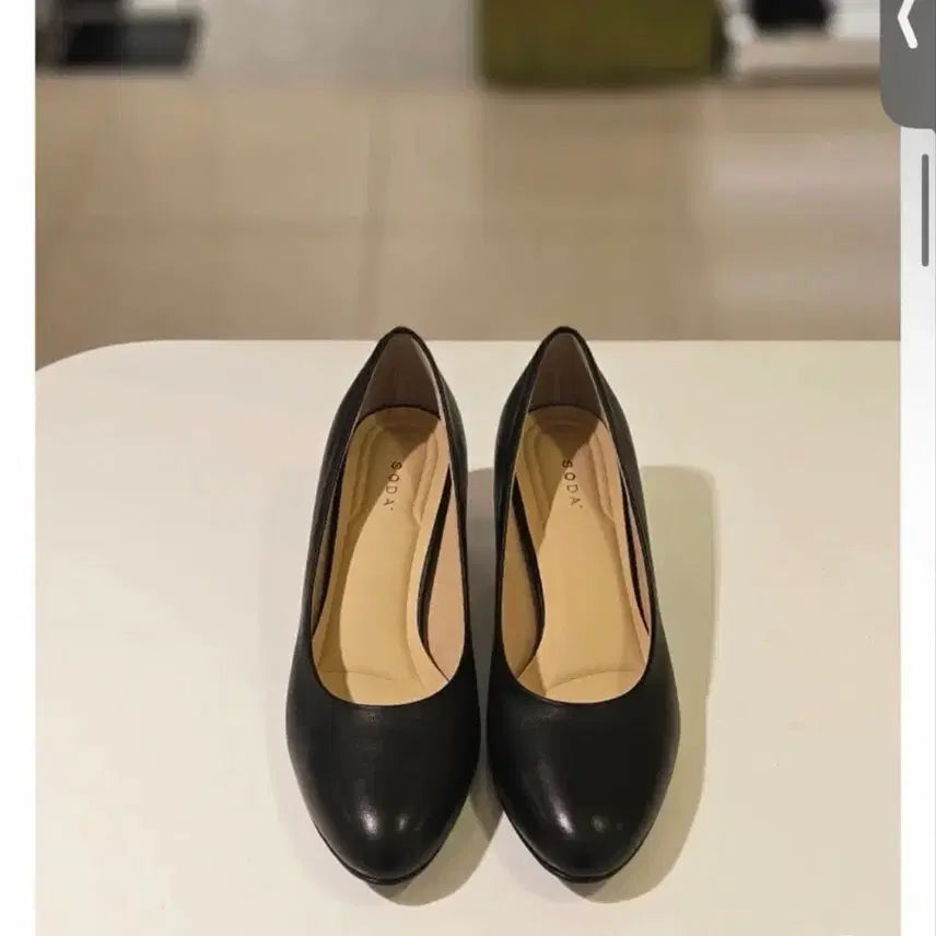 [BUNJANG] SODA Women's Heels (Size 240-245) / 소다 구두