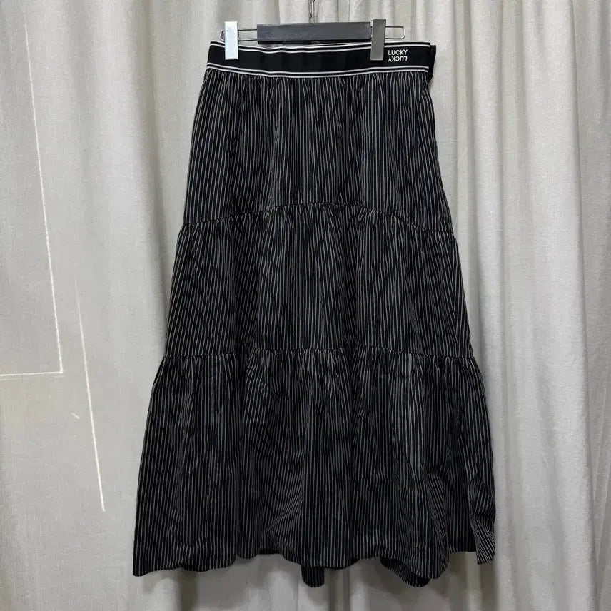 [BUNJANG] Lucky Chouette Striped Tiered Maxi Skirt / 럭키슈에뜨 스트라이프 캉캉 롱 스커트 38