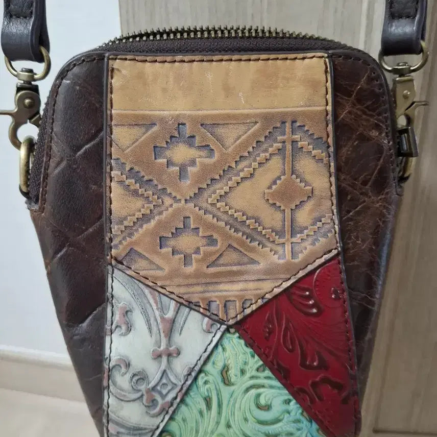 [BUNJANG] Brown Pattern Leather Crossbody Bag / 브라운 패턴 레더 크로스백
