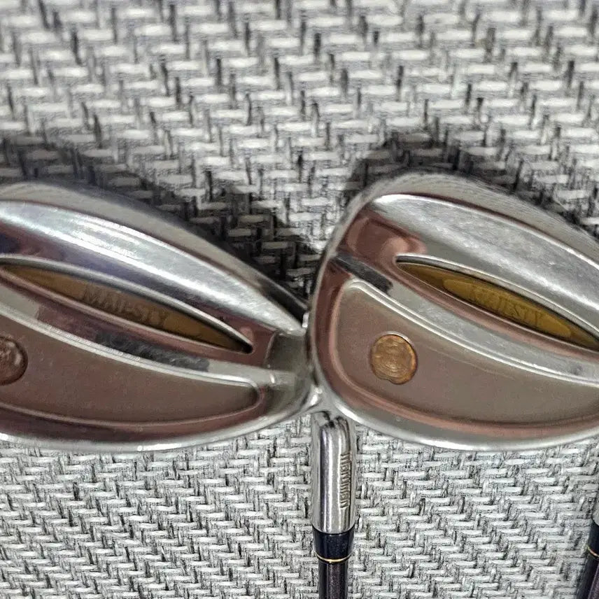 [BUNJANG] Majesty Royale 4 Iron Set (5-9, A, S) / 마제스티 로얄 4   5 ,6,8,9,A ,S