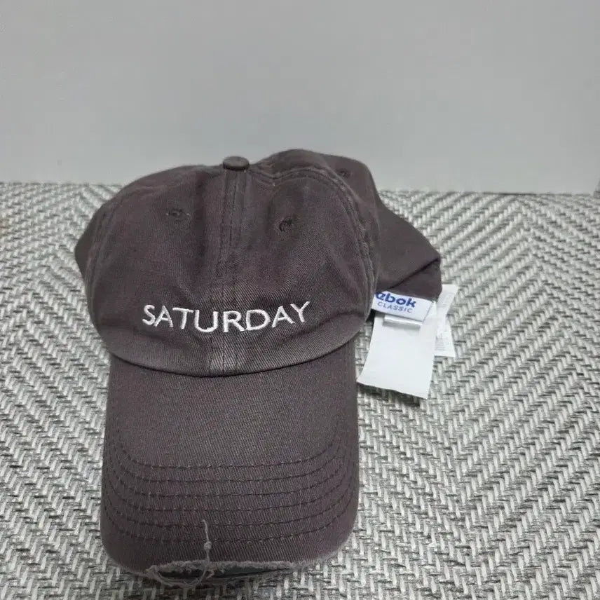 [BUNJANG] Reebok Classic Saturday Ball Cap Brown / 리복 클래식 토요일 볼캡 브라운