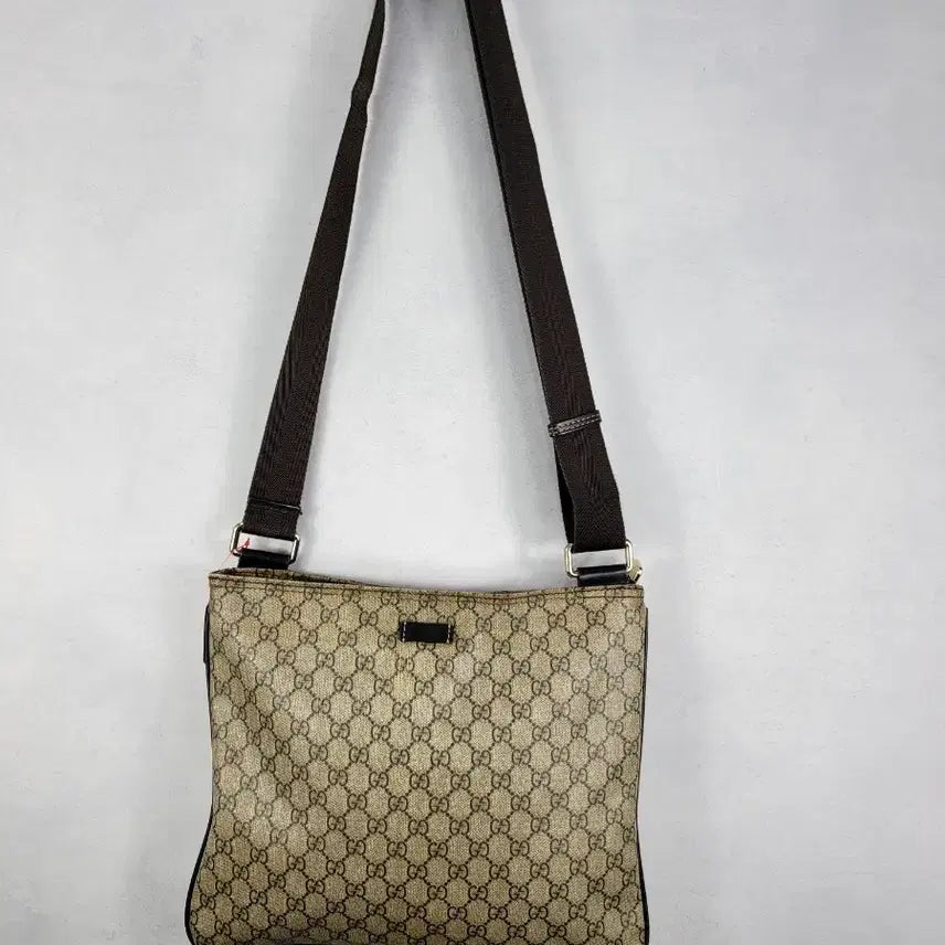 [BUNJANG] Gucci GG Supreme Canvas Shoulder Bag / 구찌 GG 슈프림 캔버스 숄더백