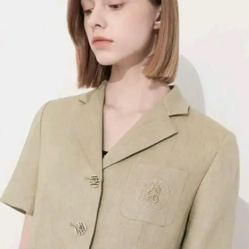 [BUNJANG] TIME 2023 Embroidered Logo Button Crop Jacket / 2023.타임)엠브로이드 로고버튼 크롭자켓