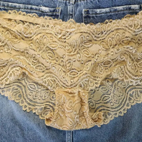 [BUNJANG] Beige Lace Women's Panties (Used) / (중고) 베이지 레이스 여성팬티