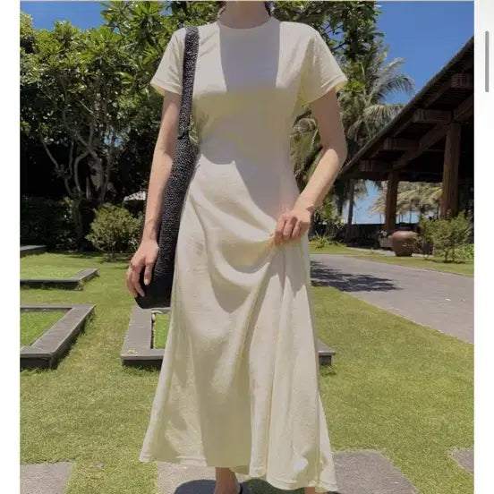 [BUNJANG] Zigzag Back Slit Short Sleeve Long Dress / 지그재그 백트임 원피스