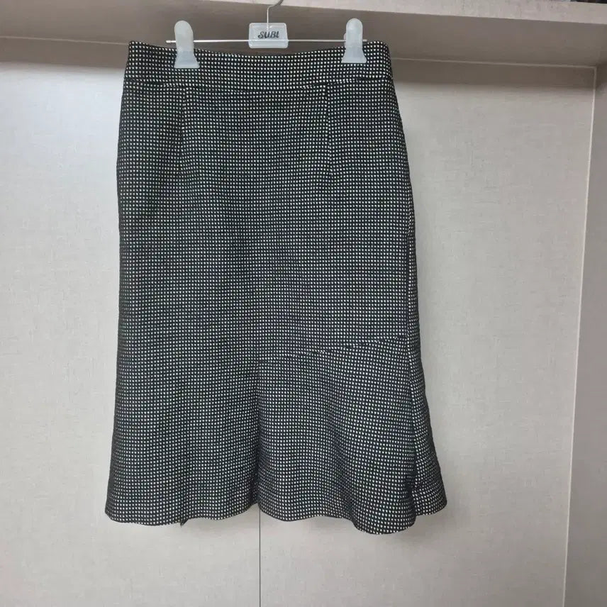 [BUNJANG] AIdbaba Mermaid Skirt / 70)아이잗바바 디테일 머에이드 스커트