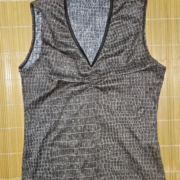 [BUNJANG] Vampy Sleeveless Top / 뱀피 나시
