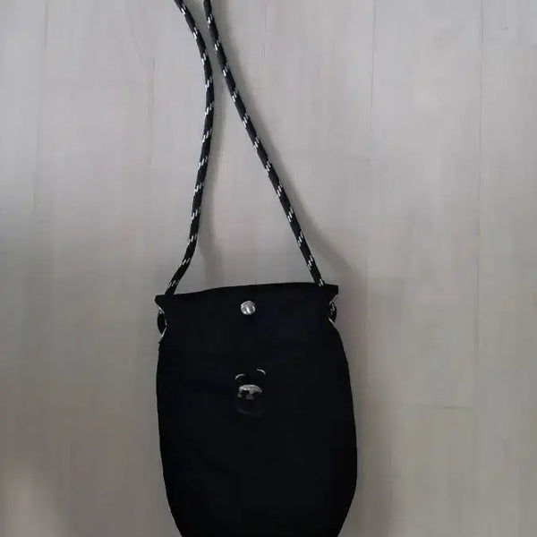 [BUNJANG] Crinkled Mini Crossbody Bag / 바스락 미니크로스백