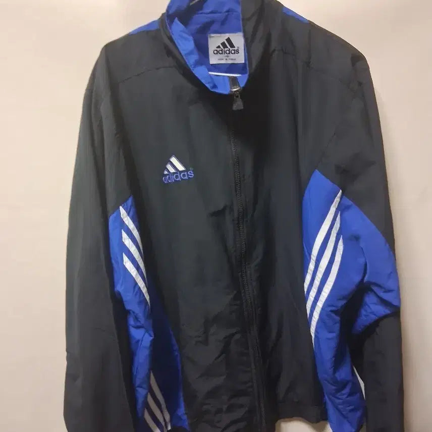 [BUNJANG] Adidas Windbreaker Jumper Black Blue Size 110 / 아디다스 바람막이 점퍼 블랙 블루110
