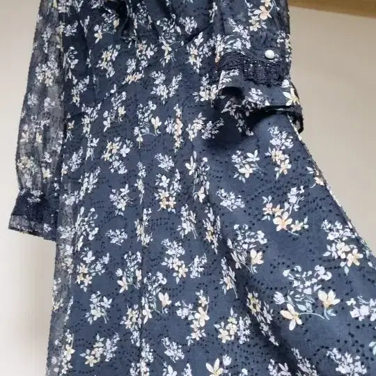 [BUNJANG] Roem Floral Pattern Lace Midi Dress / 로엠 플로럴 패턴 레이스 원피스 새옷수준