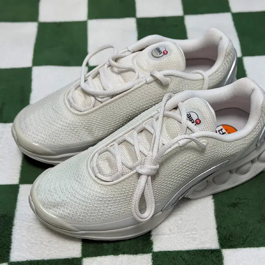 [BUNJANG] Nike Air Max DN Ivory (265mm) / (265) 나이키 에어맥스 DN 아이보리
