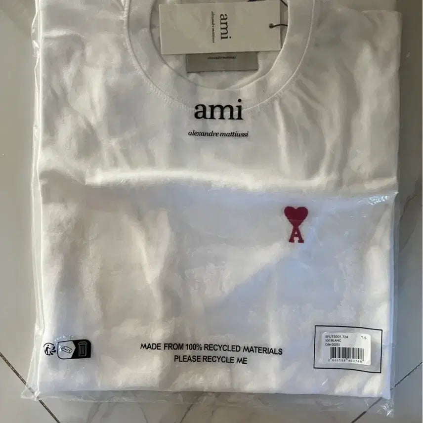 [BUNJANG] AMI Heart Logo T-Shirt White / 아미 반팔티 흰색 새상품