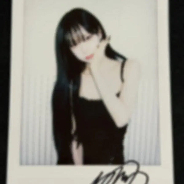 [BUNJANG] tripleS Kim Nakyeong Signed Polaroid / tripleS 트리플에스 김나경 싸인 폴라로이드