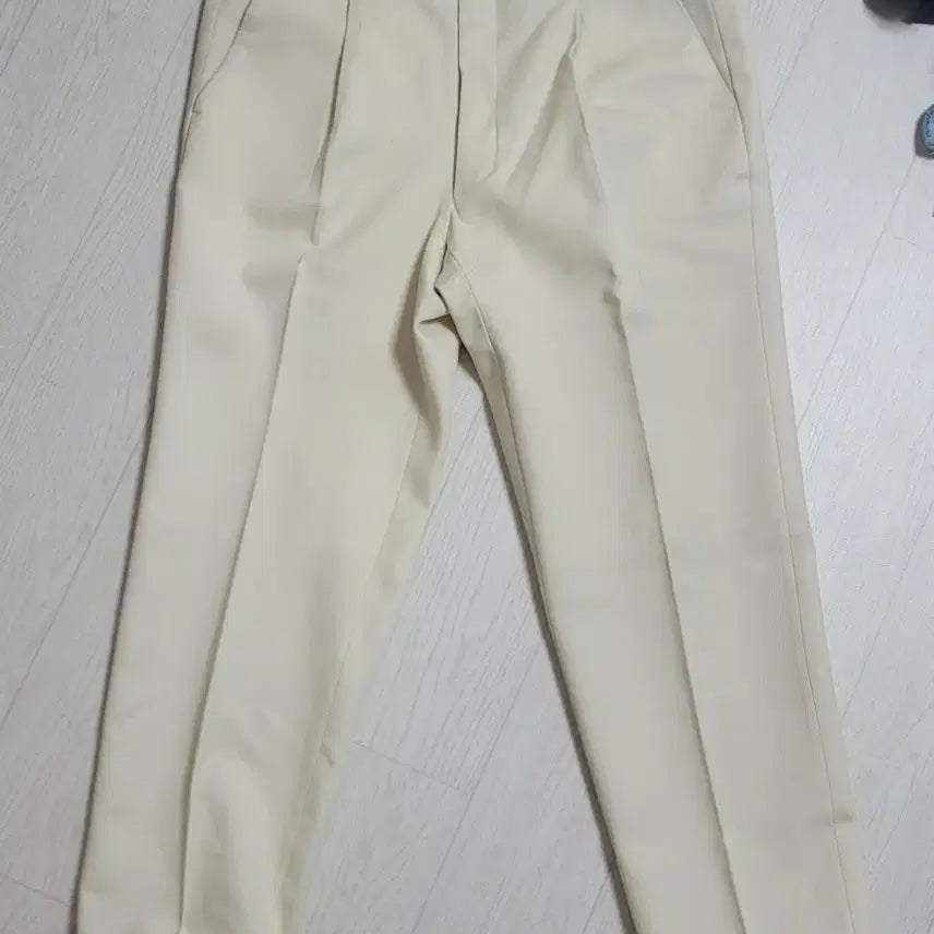 [BUNJANG] Ribbed Classic Single Pleat Chino Pants / 시보리 클래식 원턱 치노팬츠