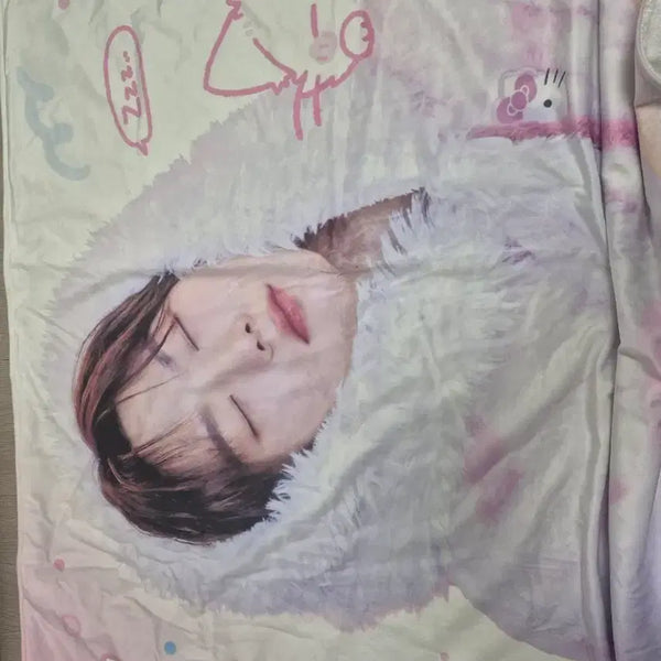 [BUNJANG] BOYNEXTDOOR Sungho Blanket / 보넥도 보이넥스트도어 성호 담요 양도