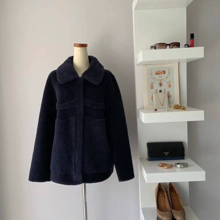 [BUNJANG] YUNNI G Navy Faux Shearling Jacket / [5566] 유니 지(YUNNI G) 네이비 무스탕 자켓