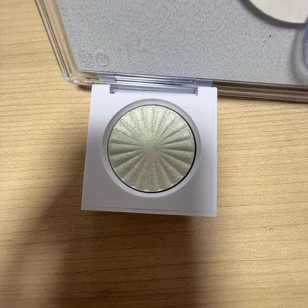 [BUNJANG] Ophra Highlighter Out of This World / 오프라 하이라이터 아웃오브디스월드
