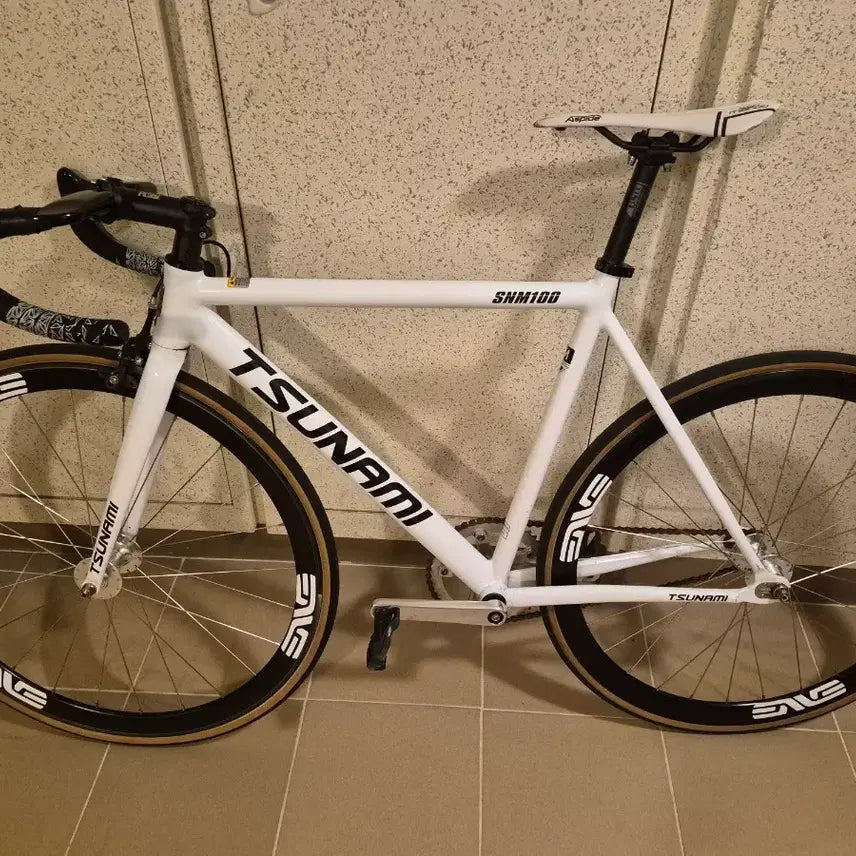 [BUNJANG] Tsunami White Break Frame Set with Shimano 550 and Unknown Basic3 / 쓰나미 화이트 브레이크 있어요