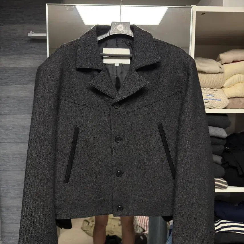 [BUNJANG] Allenne Crop Herringbone Structure Jacket Charcoal Size 2 / [새상품급] 알렌느 크롭 해링본 스트럭쳐 자켓 차콜 2사이즈
