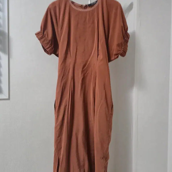 [BUNJANG] Brown Long Puff Sleeve Dress with Side Slit / 브라운 롱원피스