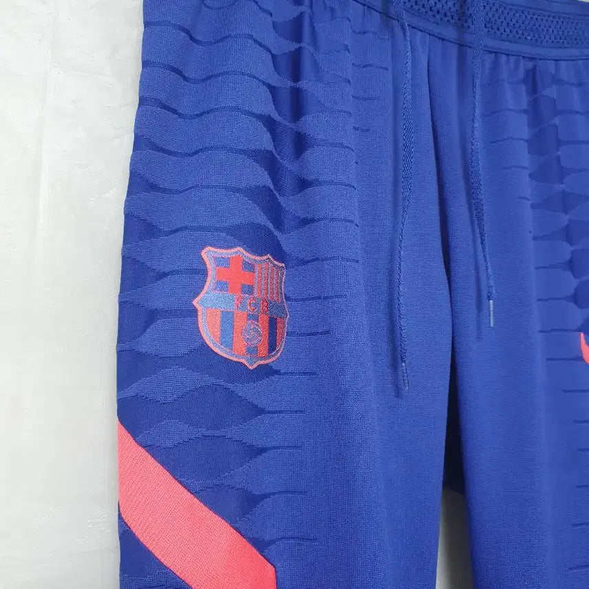 [BUNJANG] Nike FC Barcelona VaporKnit Strike Training Pants / 나이키 FC바르셀로나 베이퍼니트 스트라이크 팬츠 트레이닝 긴바지