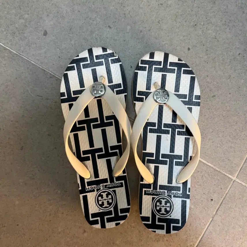 [BUNJANG] Tory Burch Flip Flops Size 230 / 토리버치 쪼리 230