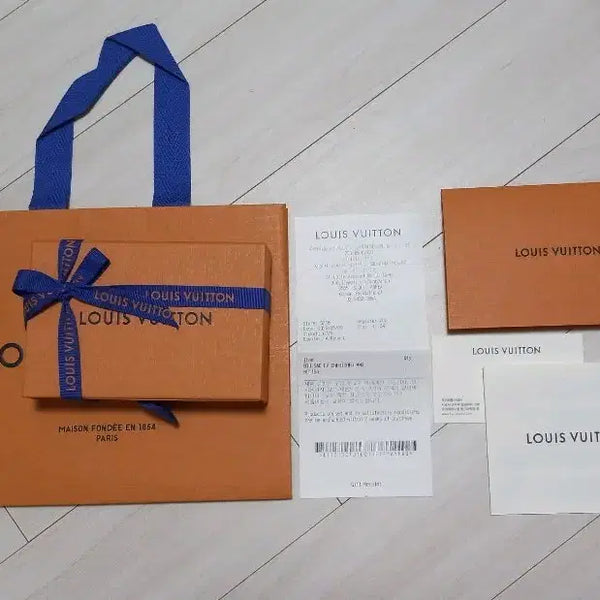 [BUNJANG] Louis Vuitton Cherished Tab Key Holder / 미개봉) 루이비통 체리시드 탭 키홀더