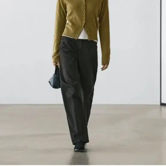 [BUNJANG] Massimo Dutti Covered Button Knit Cardigan Olive L / 마시모두띠 커버드 버튼 니트 가디건 올리브 L사이즈 정가 15만9천