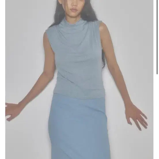 [BUNJANG] Ggbs Blue Sleeveless Top / 지지비샤 하늘색 나시