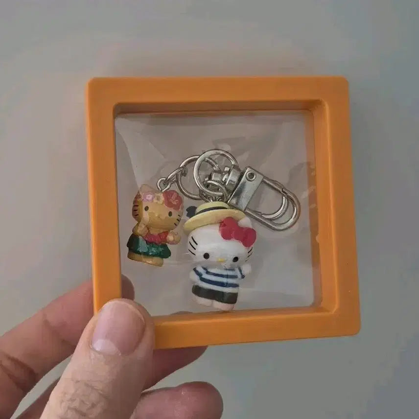 [BUNJANG] Hello Kitty Hawaii Marine Look Keychain Set (2 pcs) / 헬로키티 하와이 마린룩 키링 2개 세트