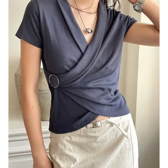 [BUNJANG] Dimanche V-Neck Ring Short Sleeve T-Shirt / 디망쉬 v neck ring top