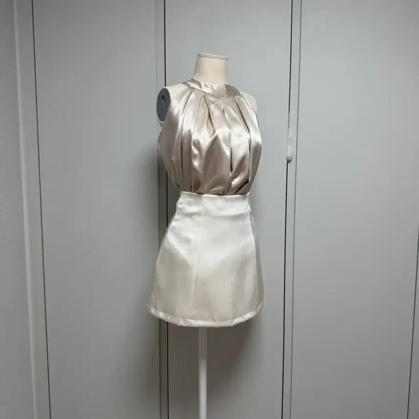 [BUNJANG] Imported Silk Halterneck Top & Satin Skirt Set / 수입의류) 실크 홀터넥 + 새틴 스커트 세트