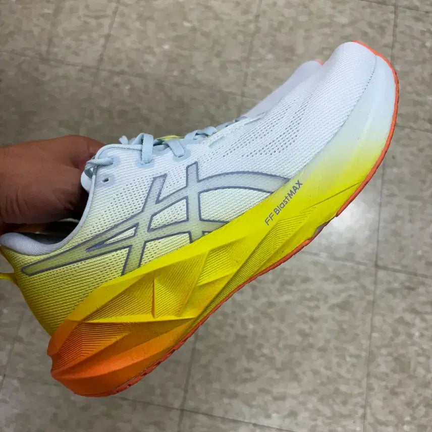 [BUNJANG] Asics NovaBlast 5 Running Shoes (270mm) / 아식스 노바블라스트5 270, 런닝화 270, 블라스트 270