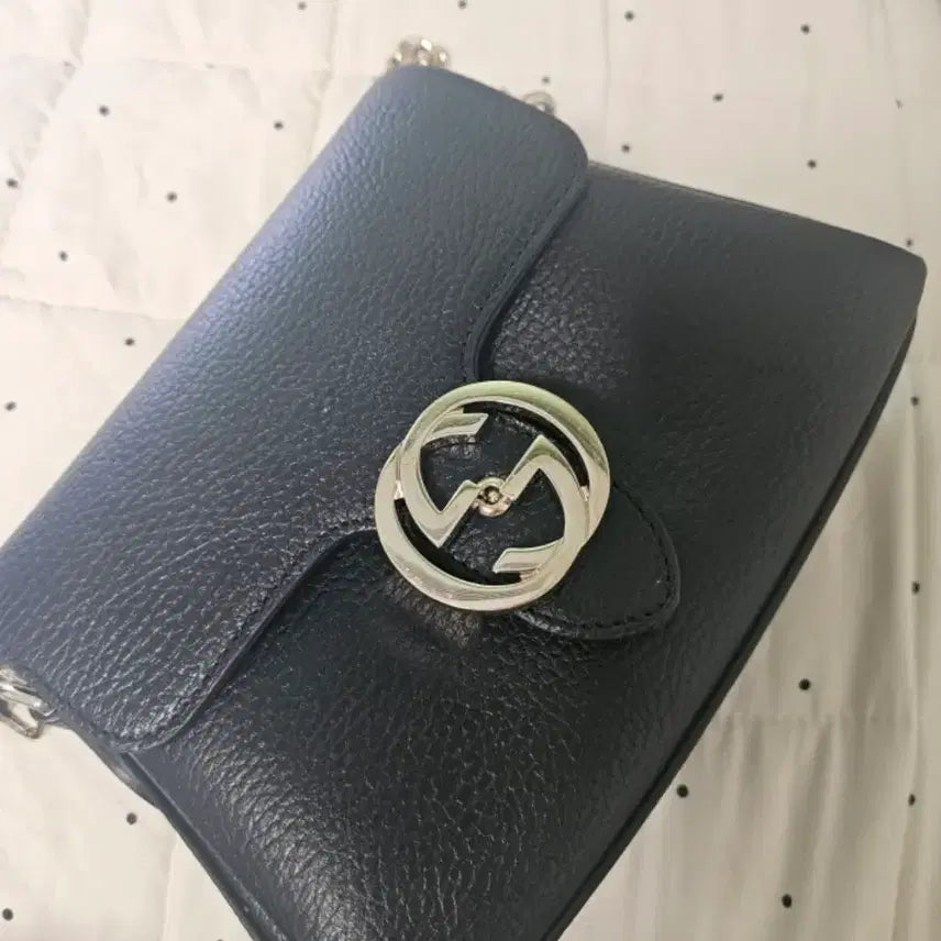[BUNJANG] Gucci Interlocking Chain Shoulder Bag Small / 구찌 인터로킹 체인 숄더백 스몰