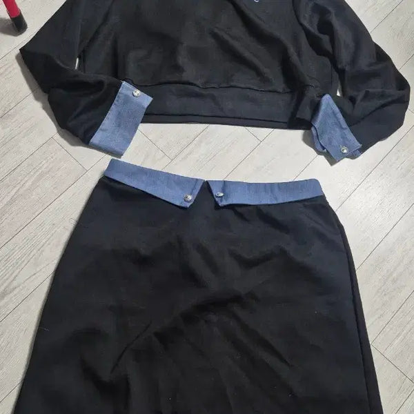 [BUNJANG] Black Hooded Crop Top and Skirt Set / 새상품-블랙 후드 크롭티 스커트 세트