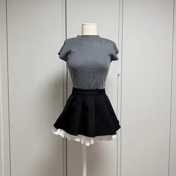 [BUNJANG] Premium Imported Two-Piece Set: Crystal Embellished Knit Top & Black Pleated Skirt / 고퀄수입의류) 큐빅 니트 + 블랙 배색 플리츠 스커트 세트