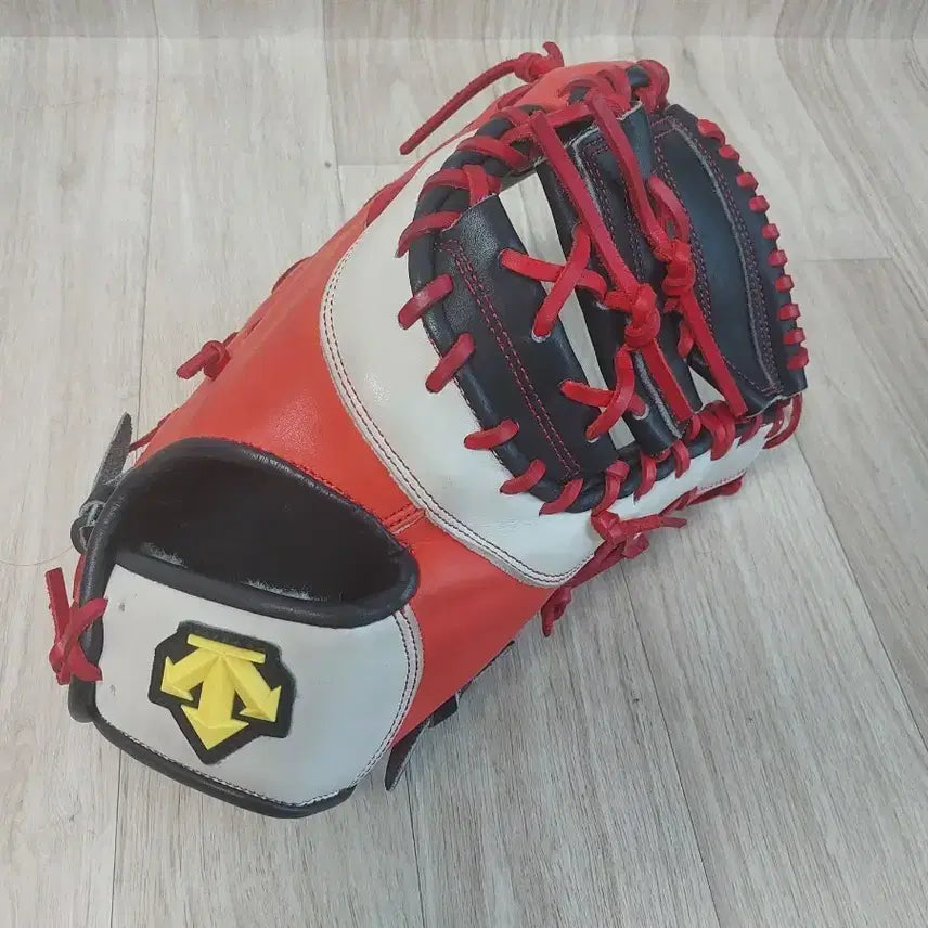 [BUNJANG] Descente Standard 1st Base Mitt / 데상트 스탠다드 1루미트