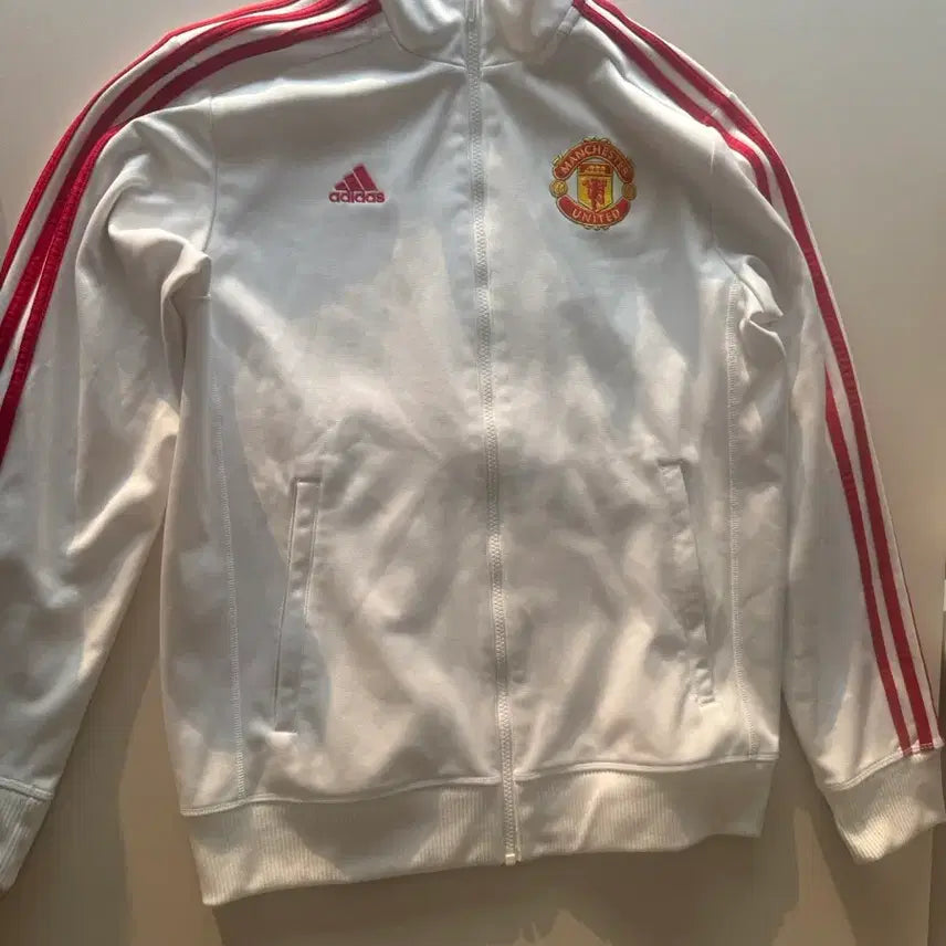 [BUNJANG] Adidas Manchester United White Red Track Top / 아디다스 희귀 매물 맨유 흰빨 화이트 트랙탑