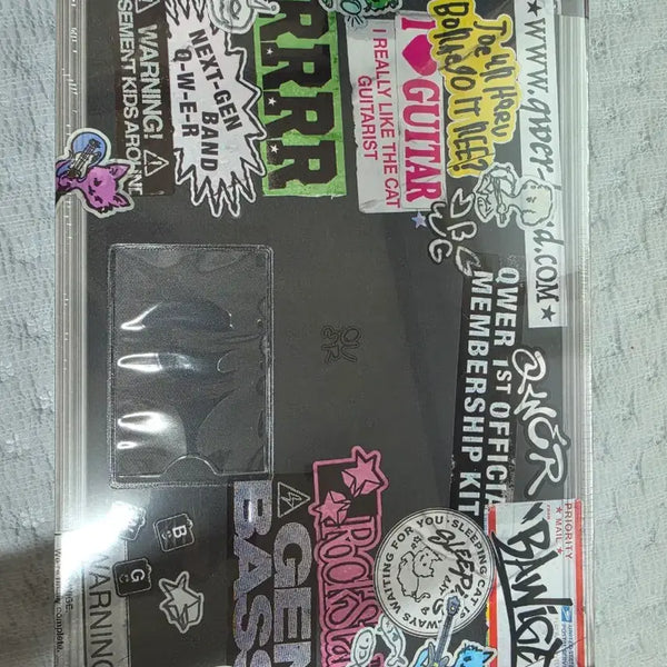 [BUNJANG] QWER Sealed Membership Kit (Excluding Membership Card) / QWER 미개봉 멤버십 키트 판매(멤버십 카드 제외)