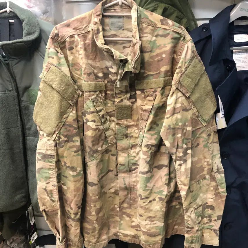 [BUNJANG] US Military Original MultiCam Combat Shirt (Medium-Regular) / 전투복상의MR. [미군 오리지널] 멀티캠 전투복 상의