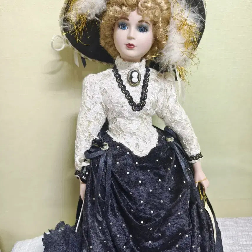 [BUNJANG] Antique Bisque Porcelain Doll with Parasol / 비스크인형 , 앤틱인형 팔아요 포셀린