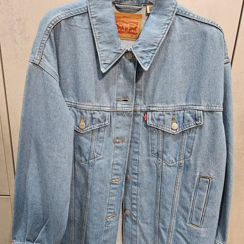 [BUNJANG] Levi's Light Wash Denim Jacket - Size S (New) / 리바이스 연청 데님 자켓 S사이즈(새상품)